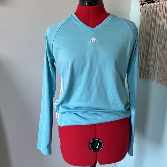 Adidas long crewneck baby blue 💙 - Picture 2 of 5